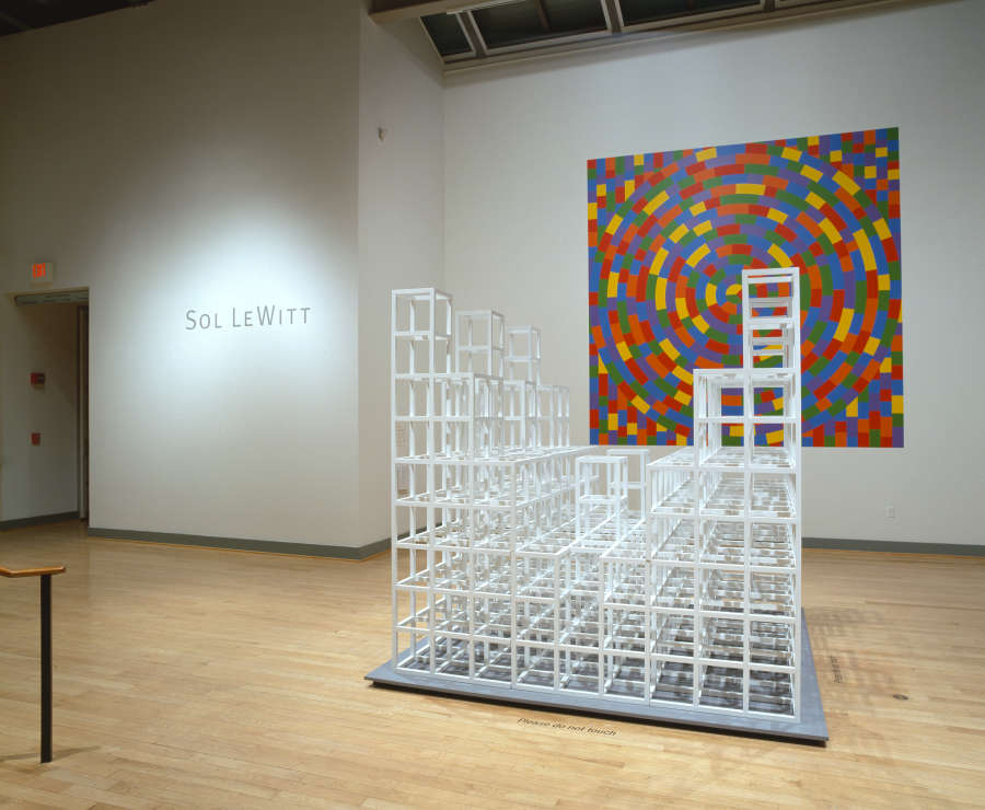 view exhibition image