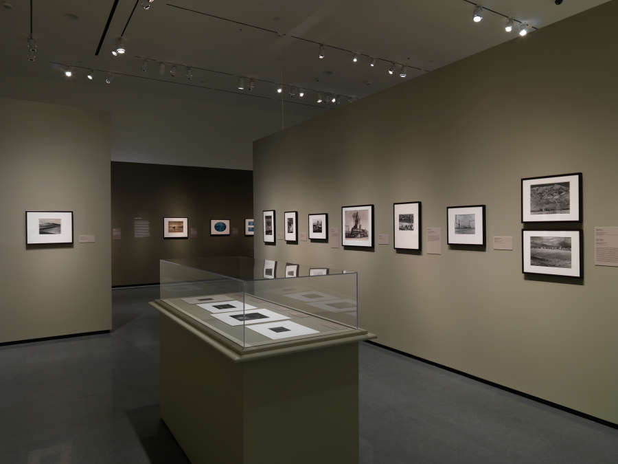 view exhibition image