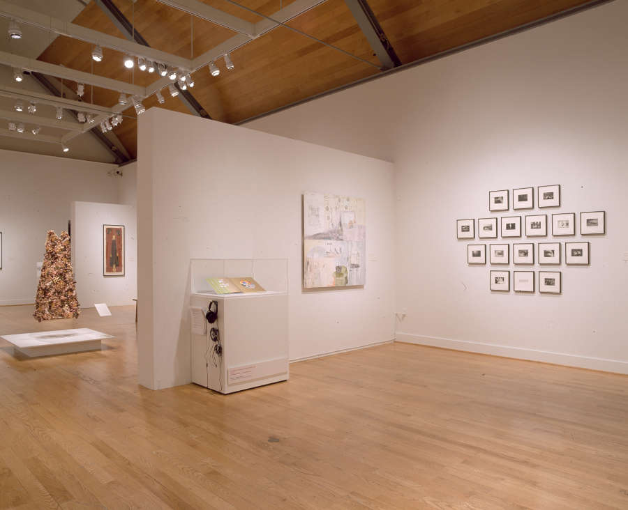 view exhibition image