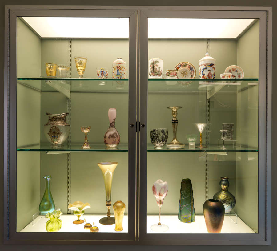 view exhibition image