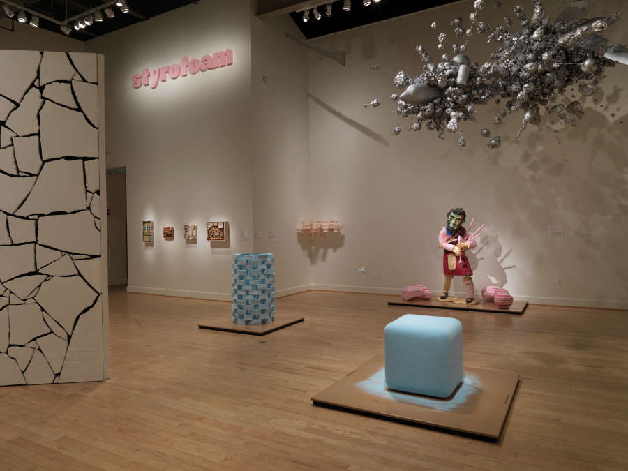 view exhibition image