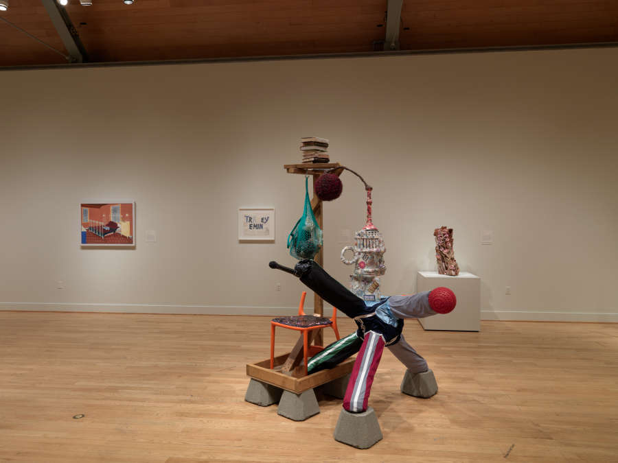 view exhibition image