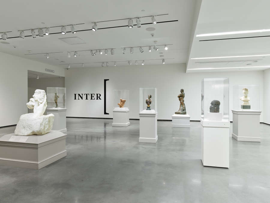 view exhibition image