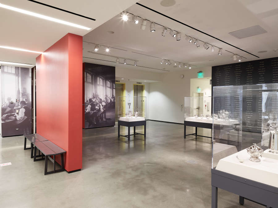 view exhibition image