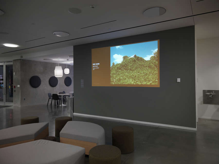 view exhibition image