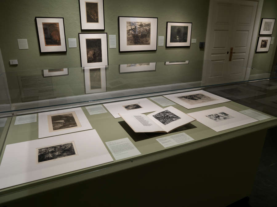view exhibition image