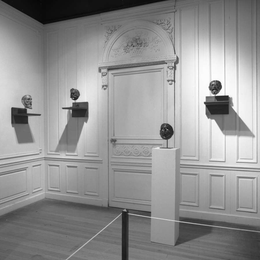 view exhibition image