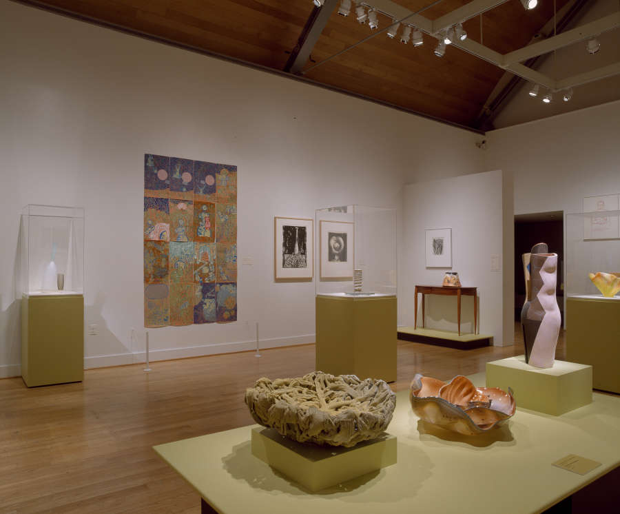 view exhibition image