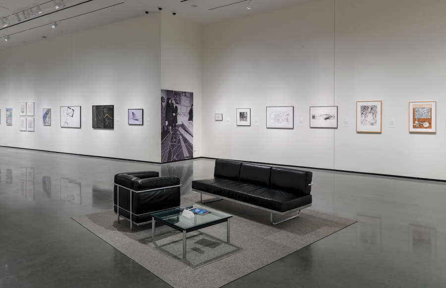 view exhibition image