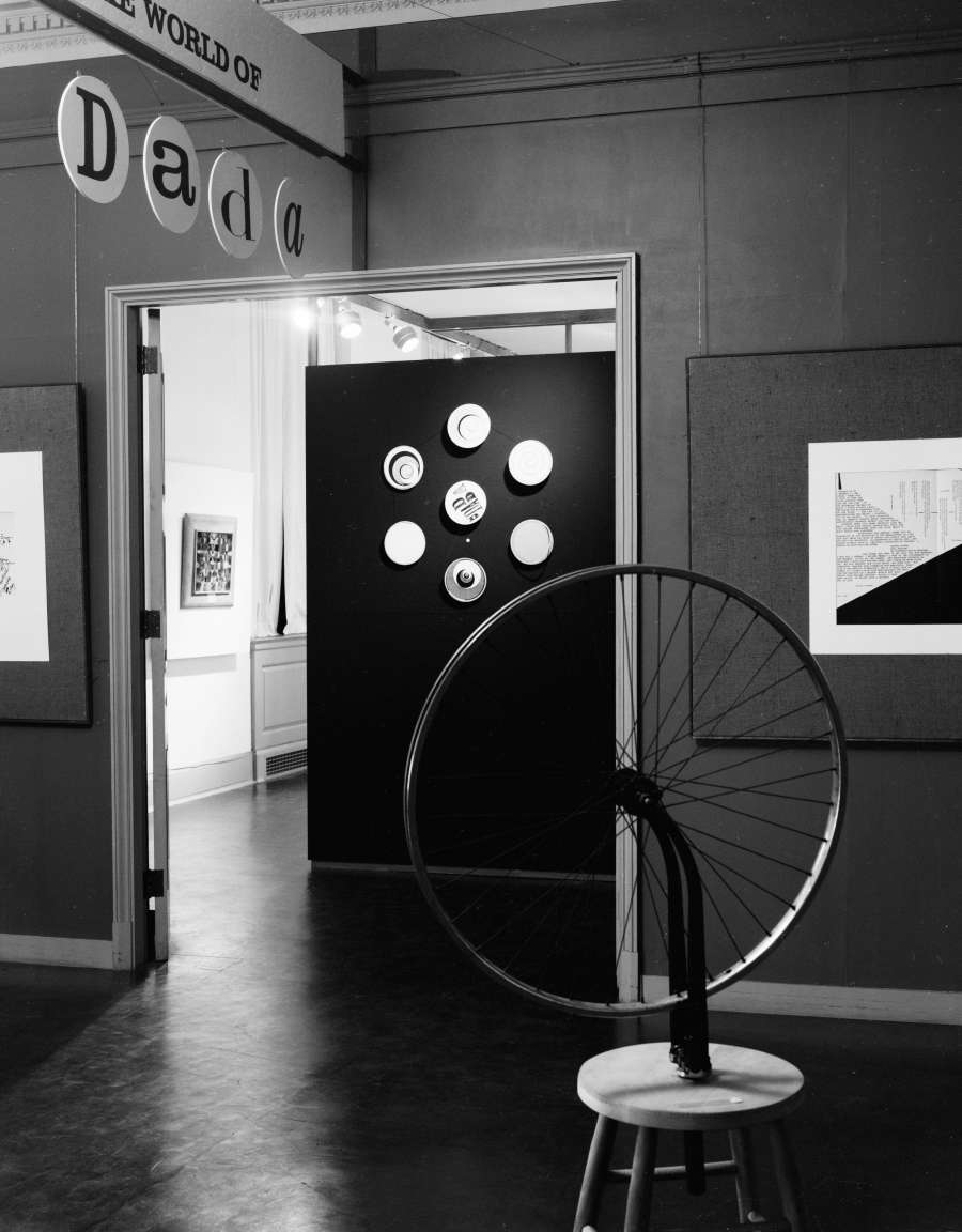 view exhibition image