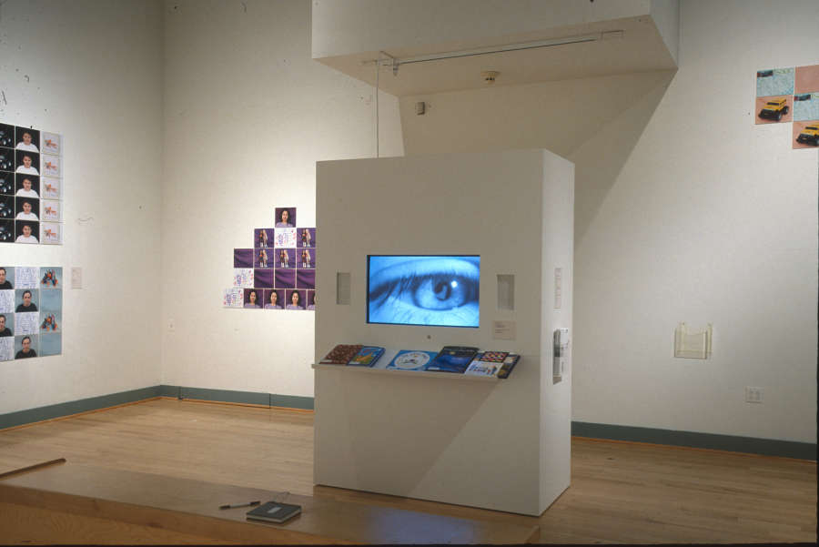 view exhibition image
