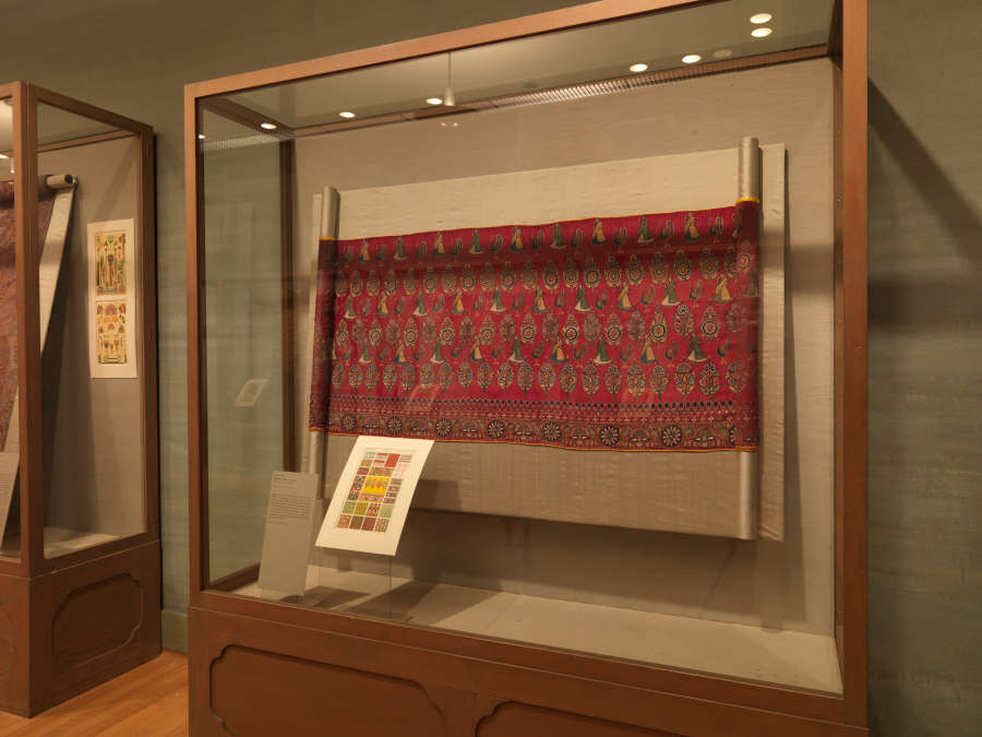 view exhibition image