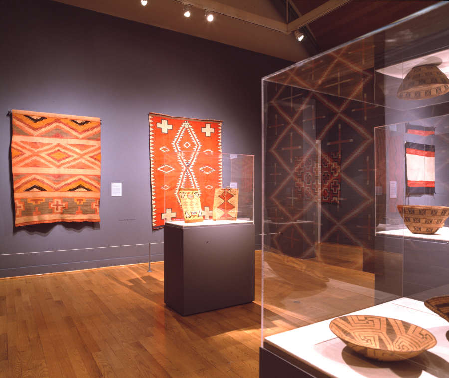 view exhibition image