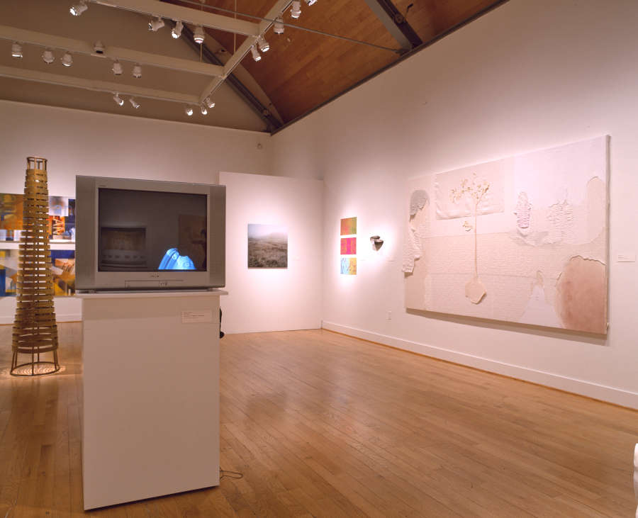 view exhibition image