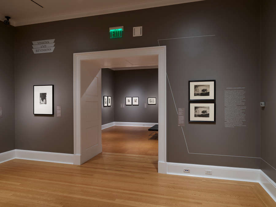 view exhibition image