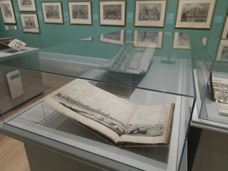 view exhibition image