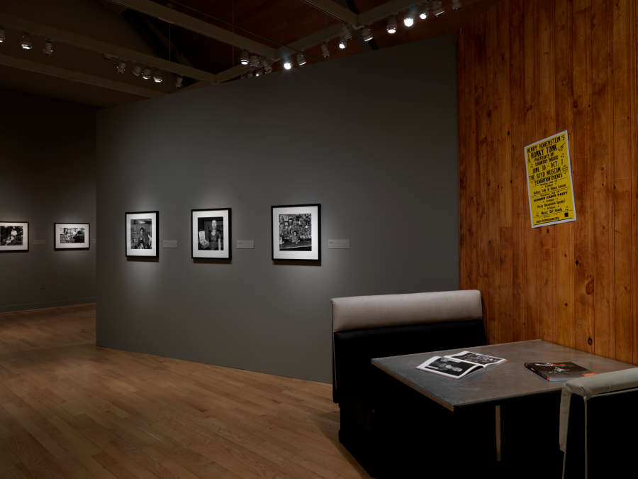 view exhibition image