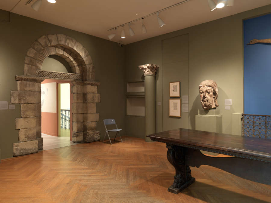 view exhibition image