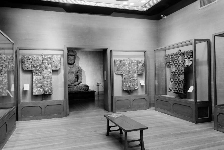 view exhibition image