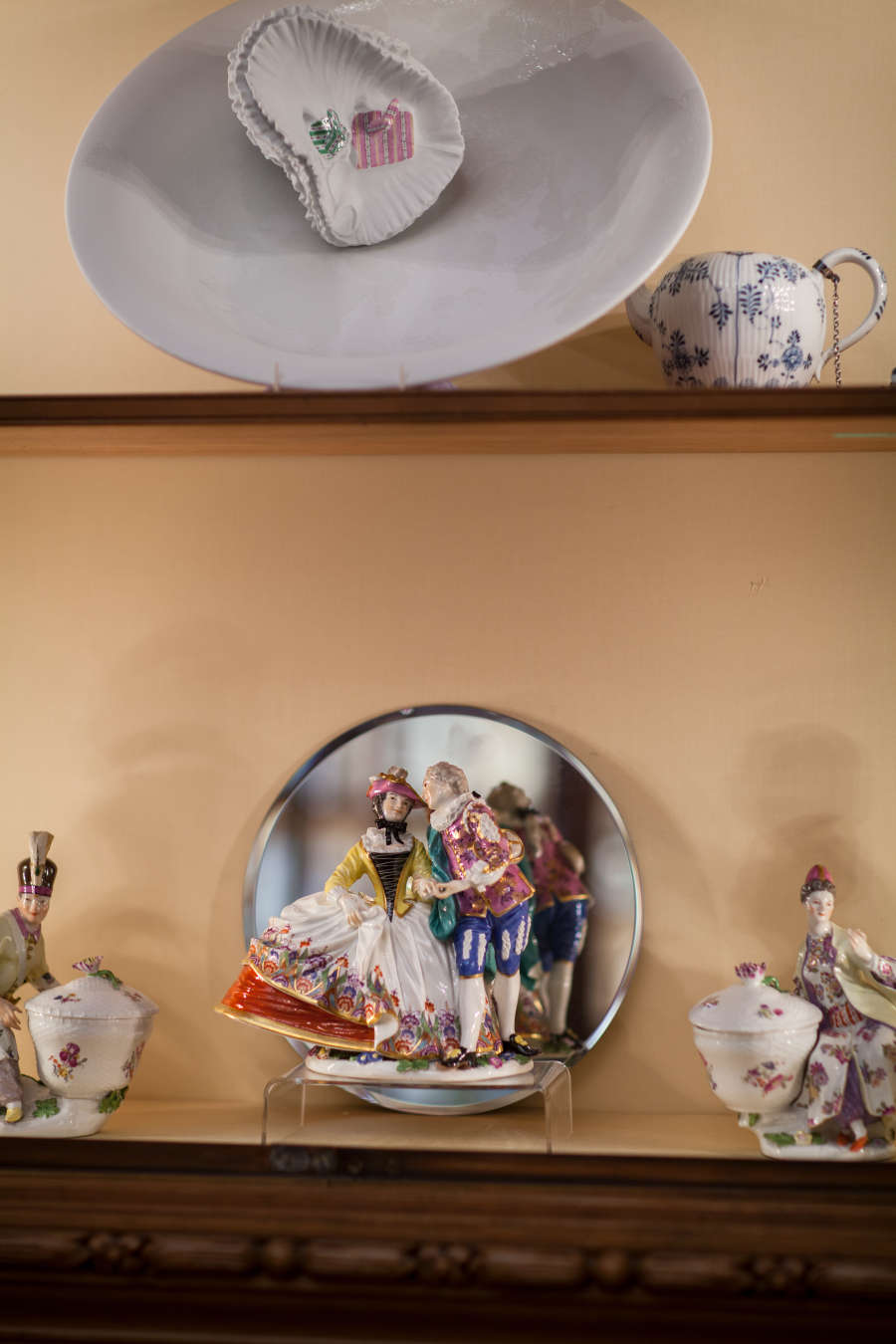 view exhibition image