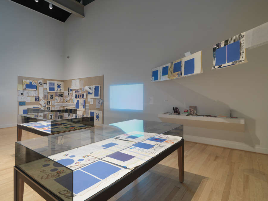 view exhibition image