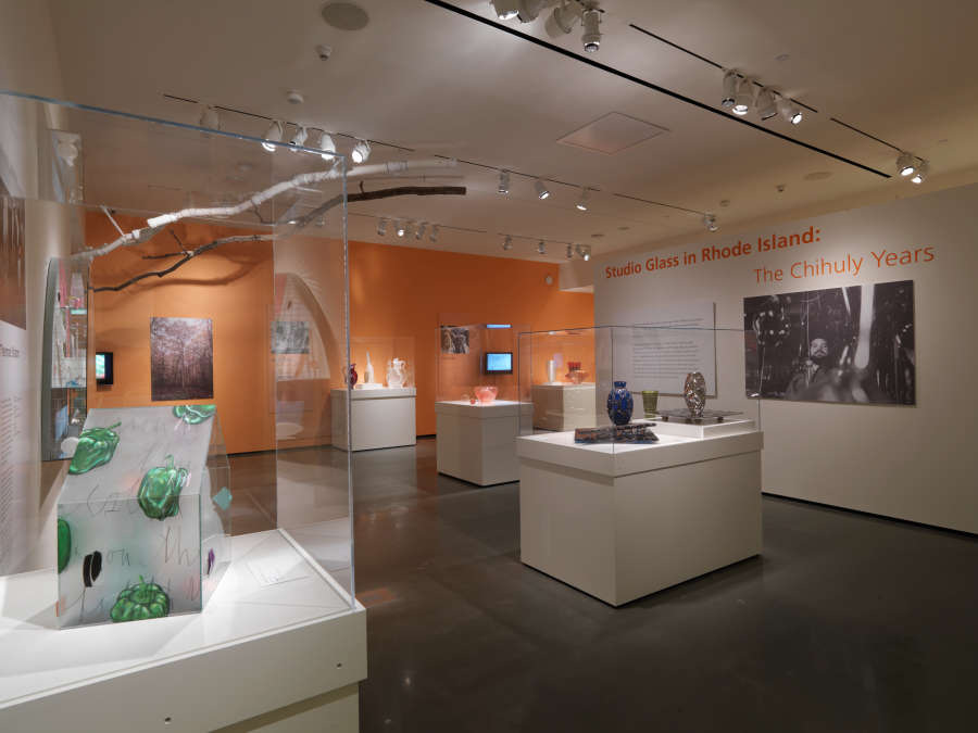 view exhibition image