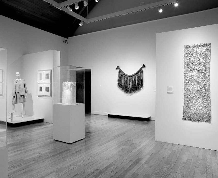 view exhibition image