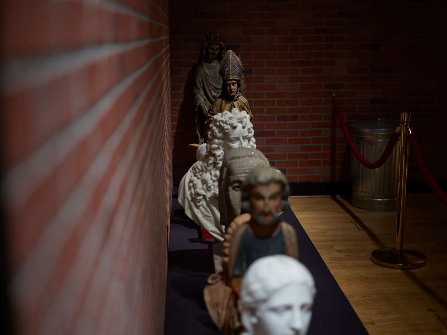 view exhibition image