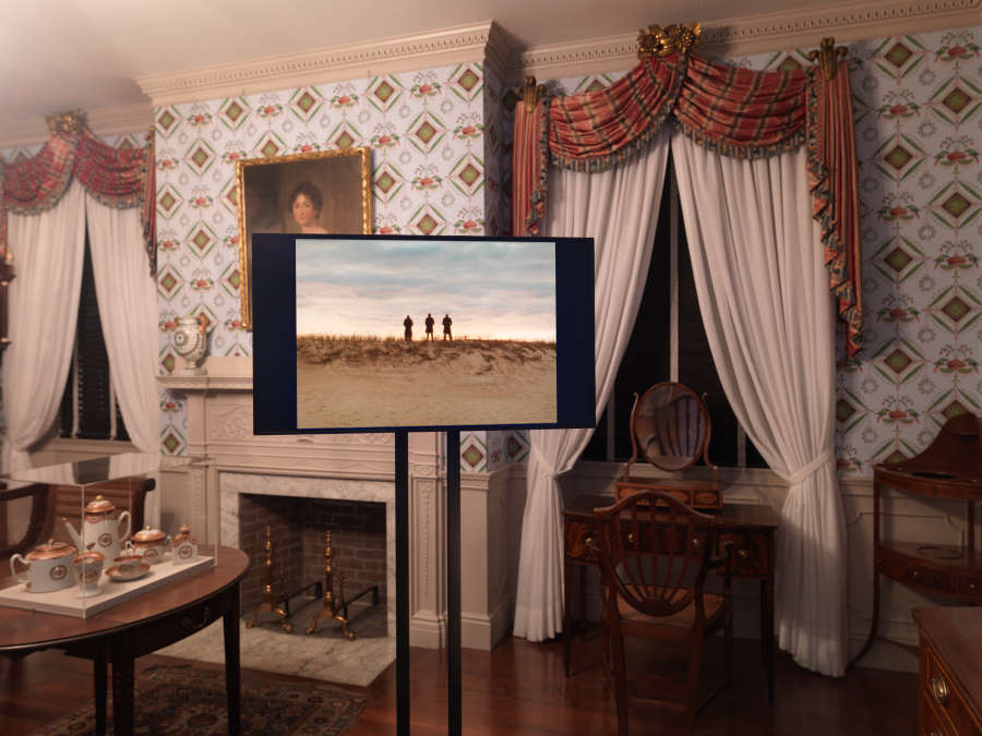 view exhibition image