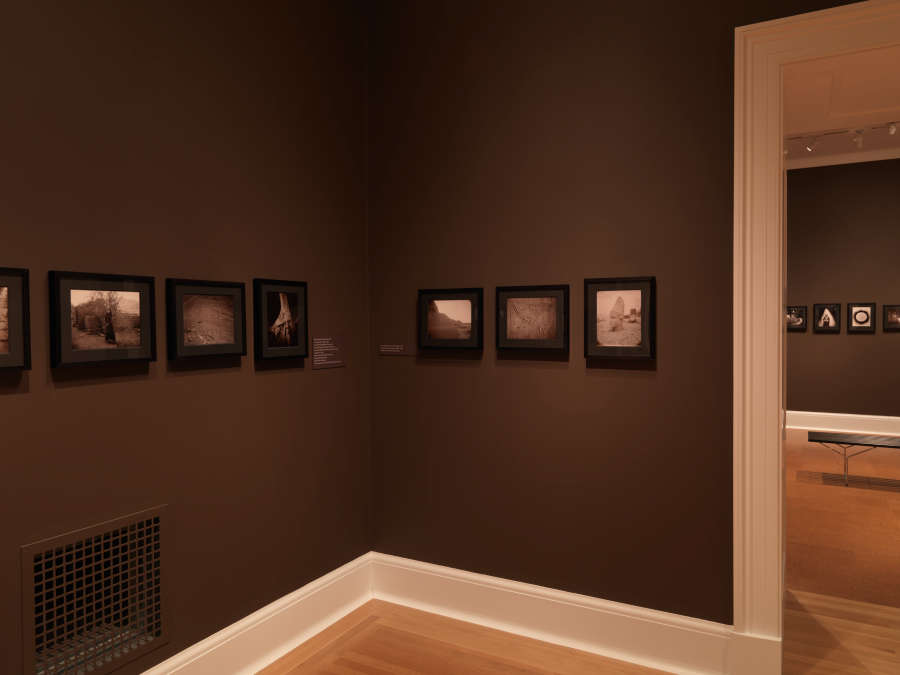 view exhibition image