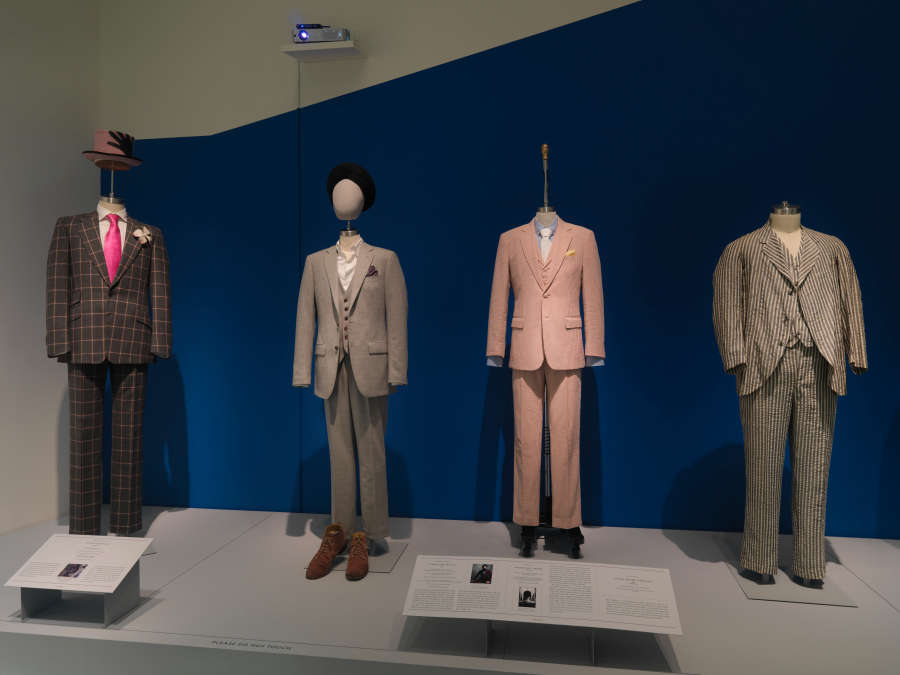 view exhibition image