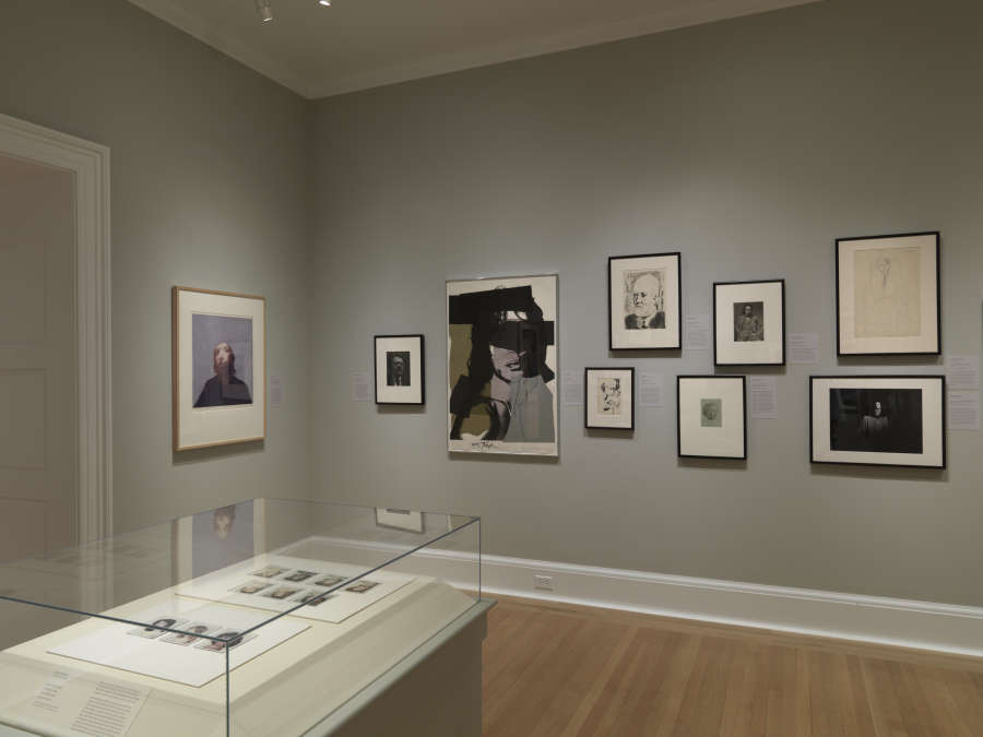 view exhibition image