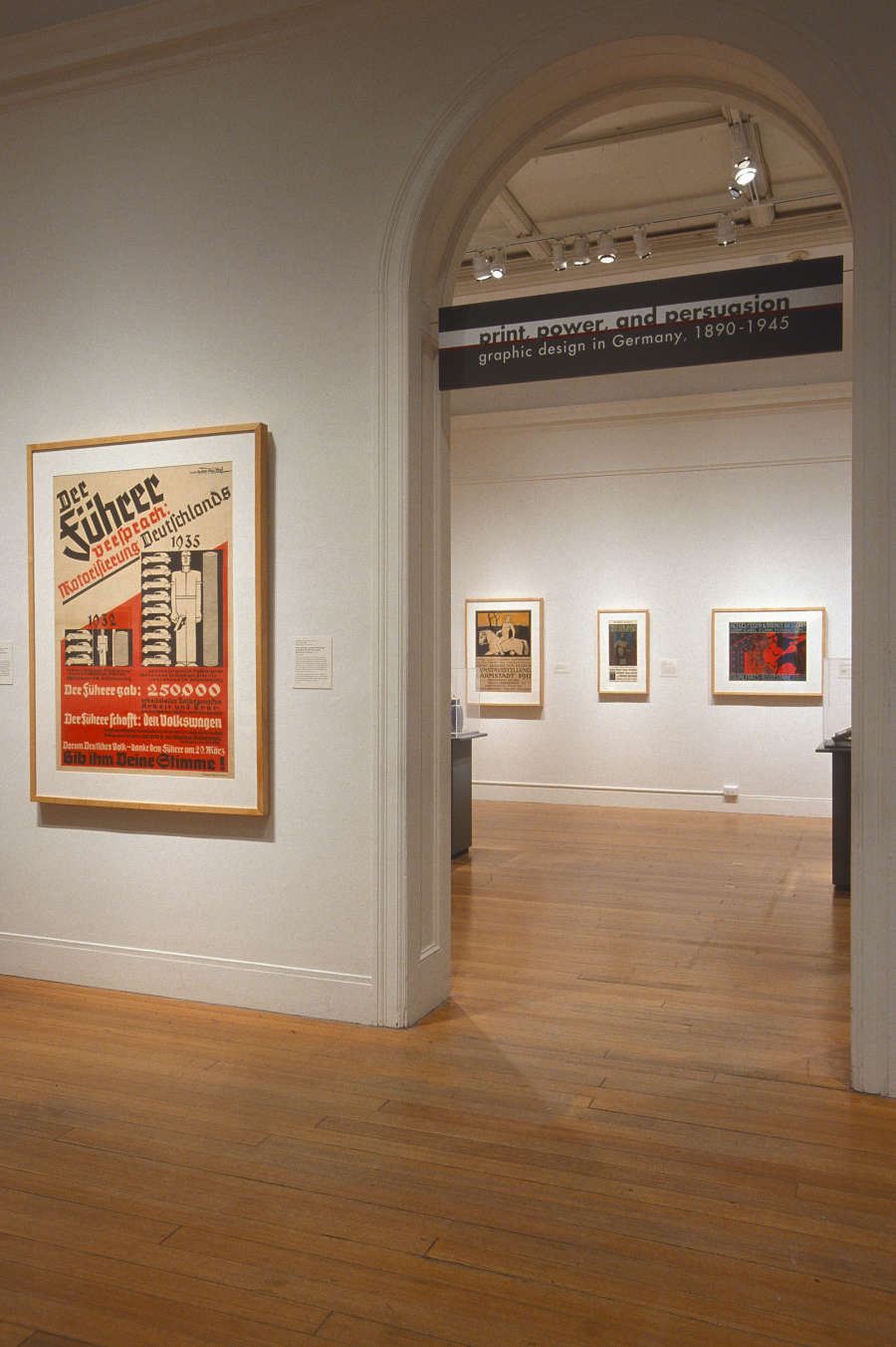 view exhibition image