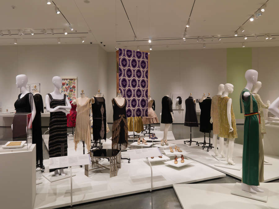 view exhibition image