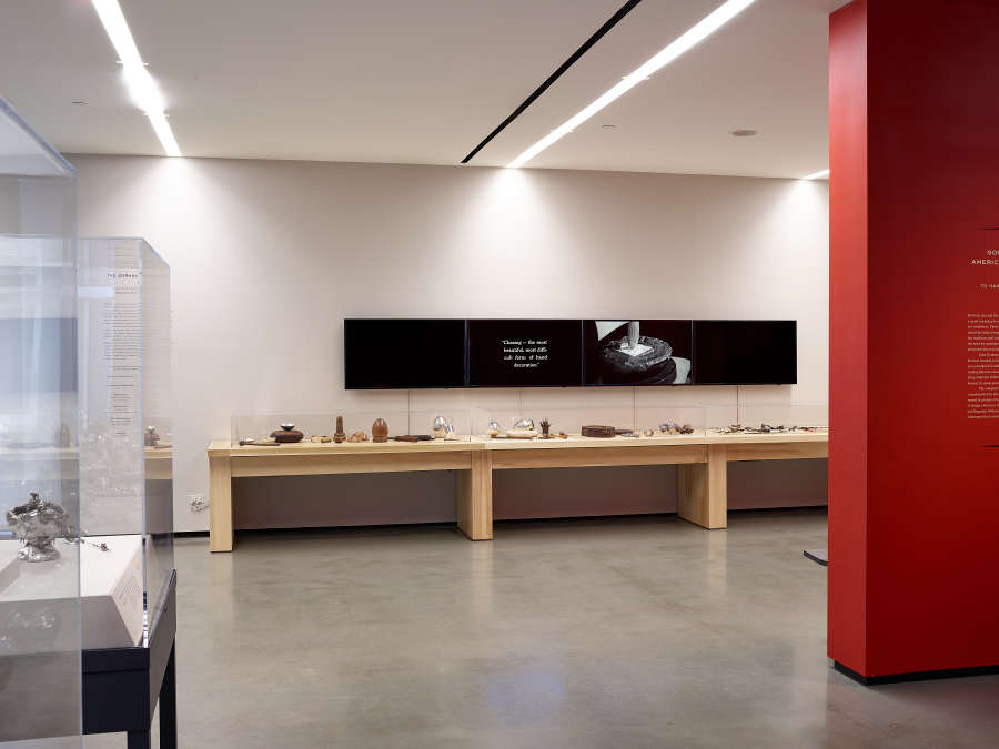 view exhibition image
