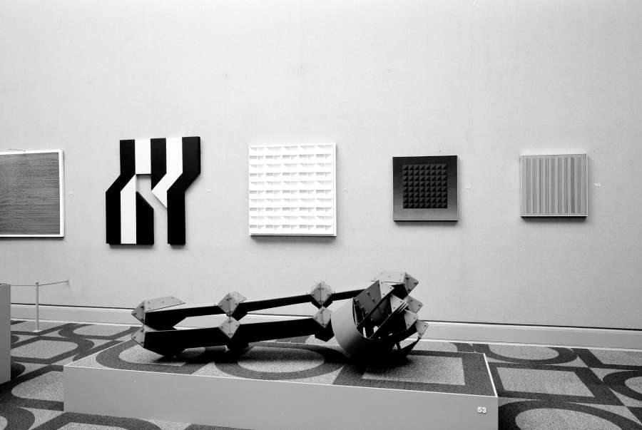 view exhibition image