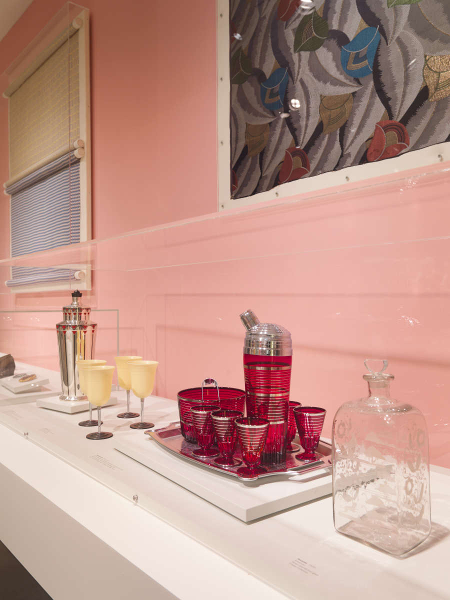 view exhibition image