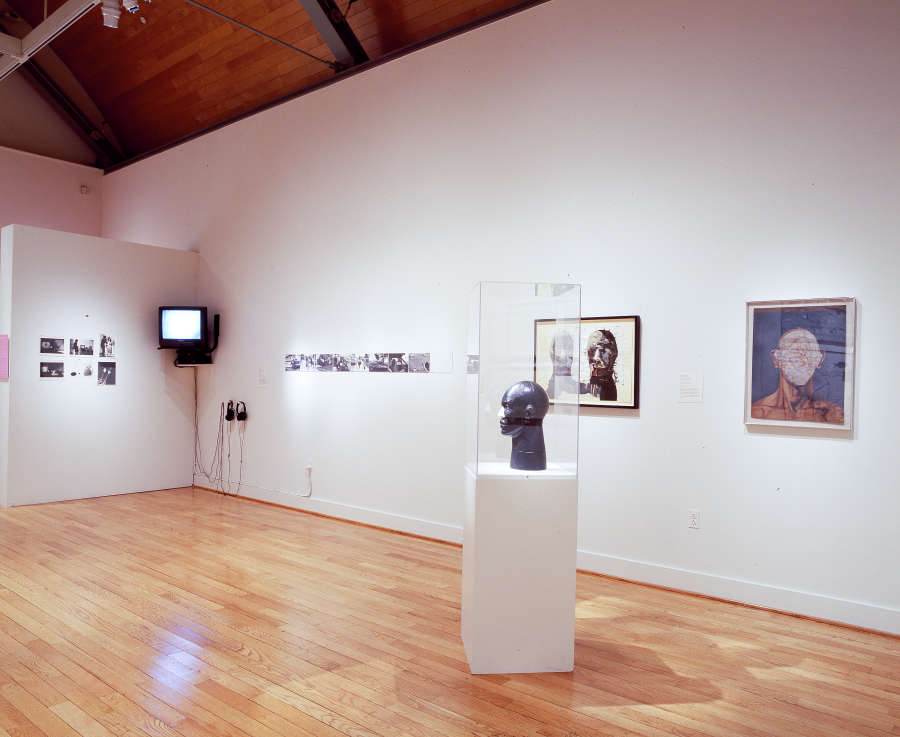 view exhibition image