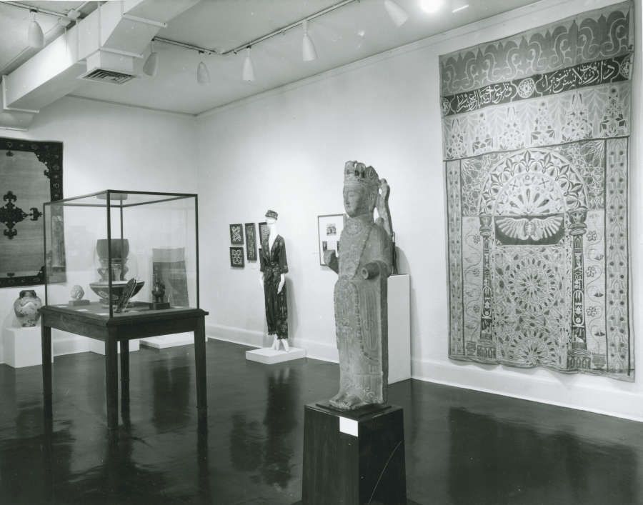 view exhibition image