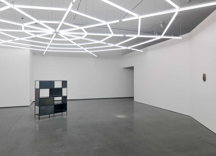 view exhibition image