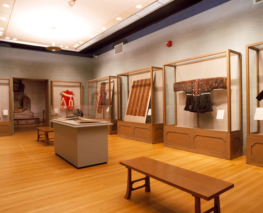 view exhibition image