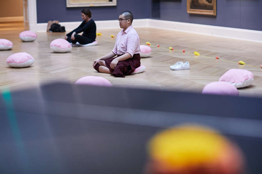 view exhibition image