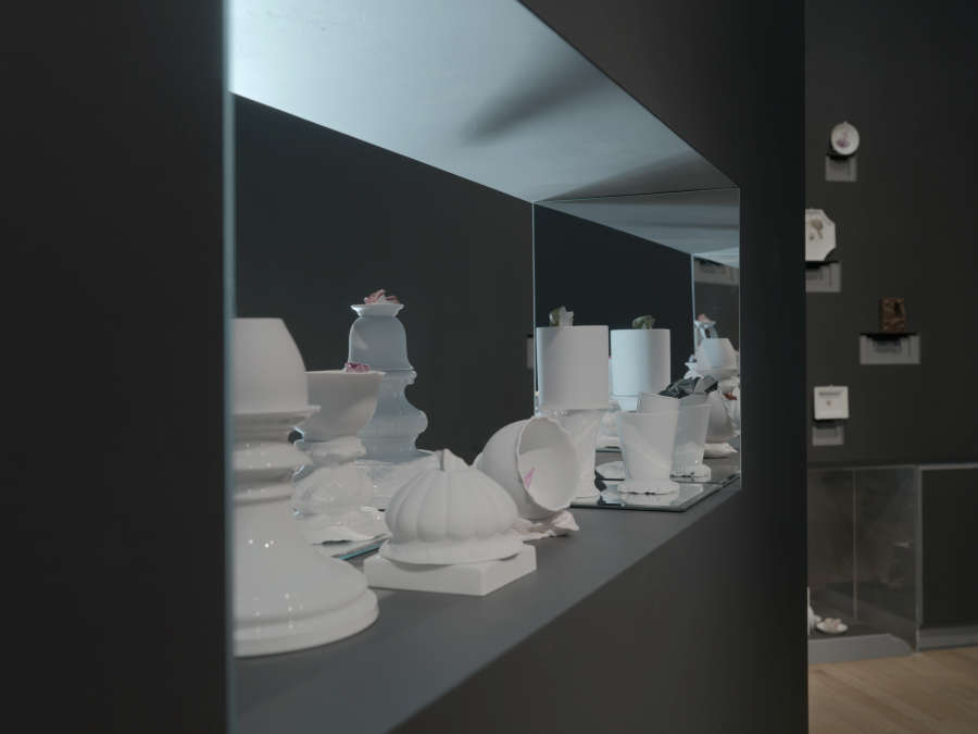 view exhibition image