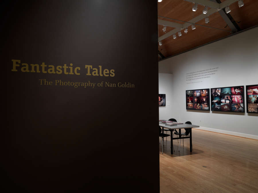 view exhibition image