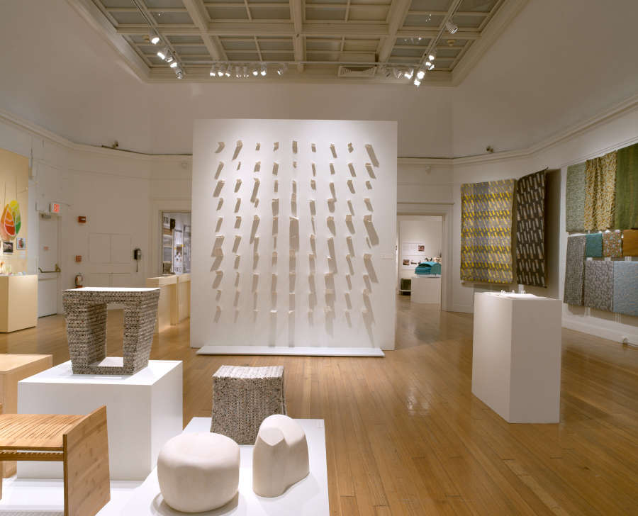 view exhibition image